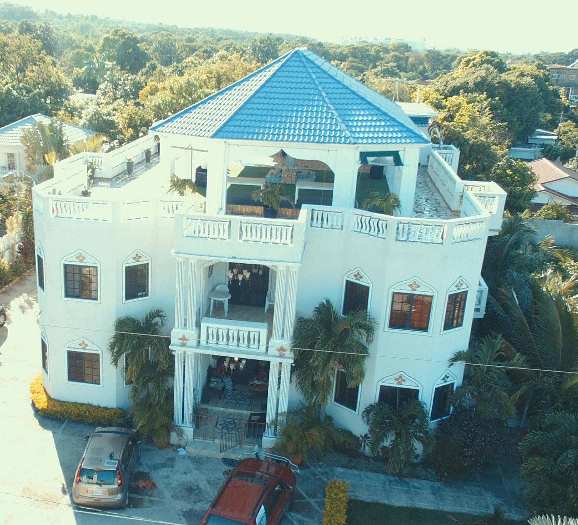 Little Savoy Guest House New Runaway Bay Ngoại thất bức ảnh