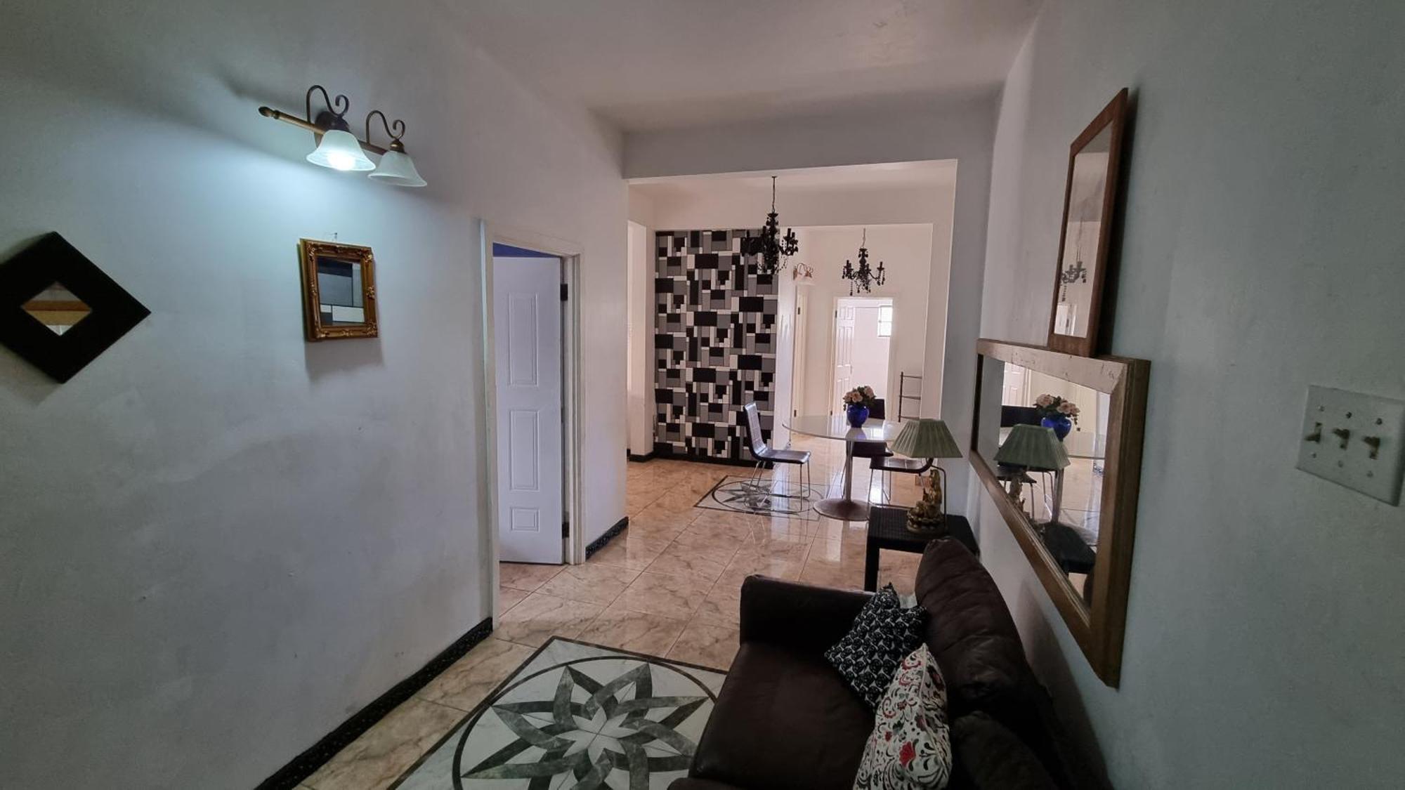 Little Savoy Guest House New Runaway Bay Ngoại thất bức ảnh