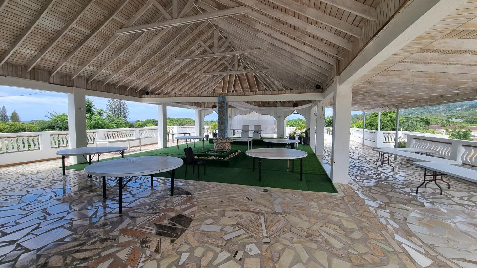 Little Savoy Guest House New Runaway Bay Ngoại thất bức ảnh